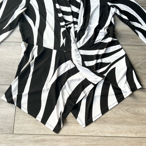 Frank Lyman Zebra Striped Draped Jersey Open Front Jacket Made in Canada - Picture 7 of 16